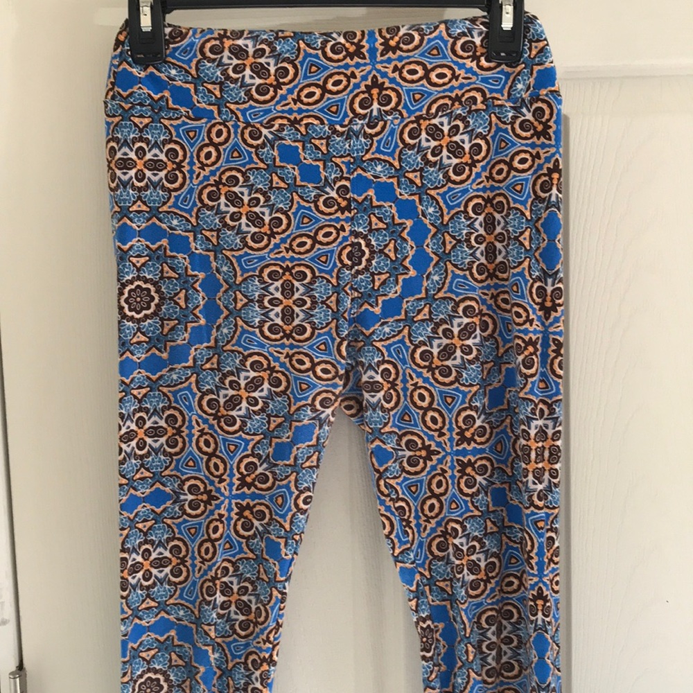 Patterned Lularoe leggings